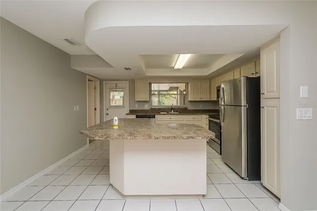 $2,340 | 3103 Apricot Street, Seffner, FL 33584