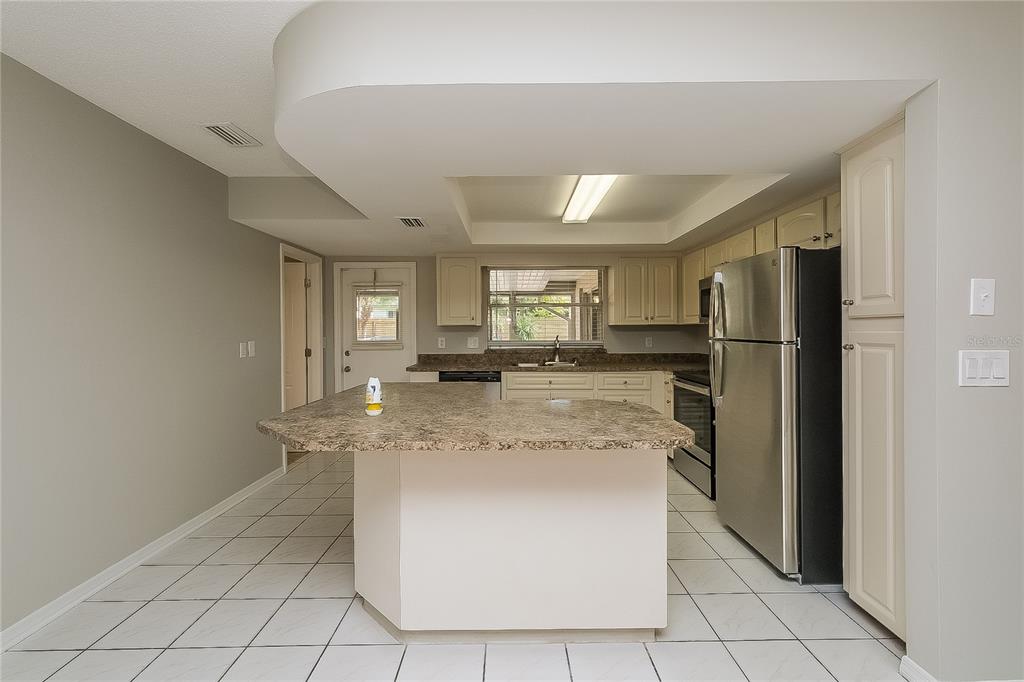 3103 Apricot Street Seffner, FL 33584 - Photo 5 of 16