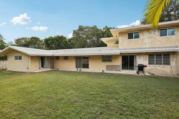 $3,500,000 | 525 Northeast 58th Street, Miami, FL 33137