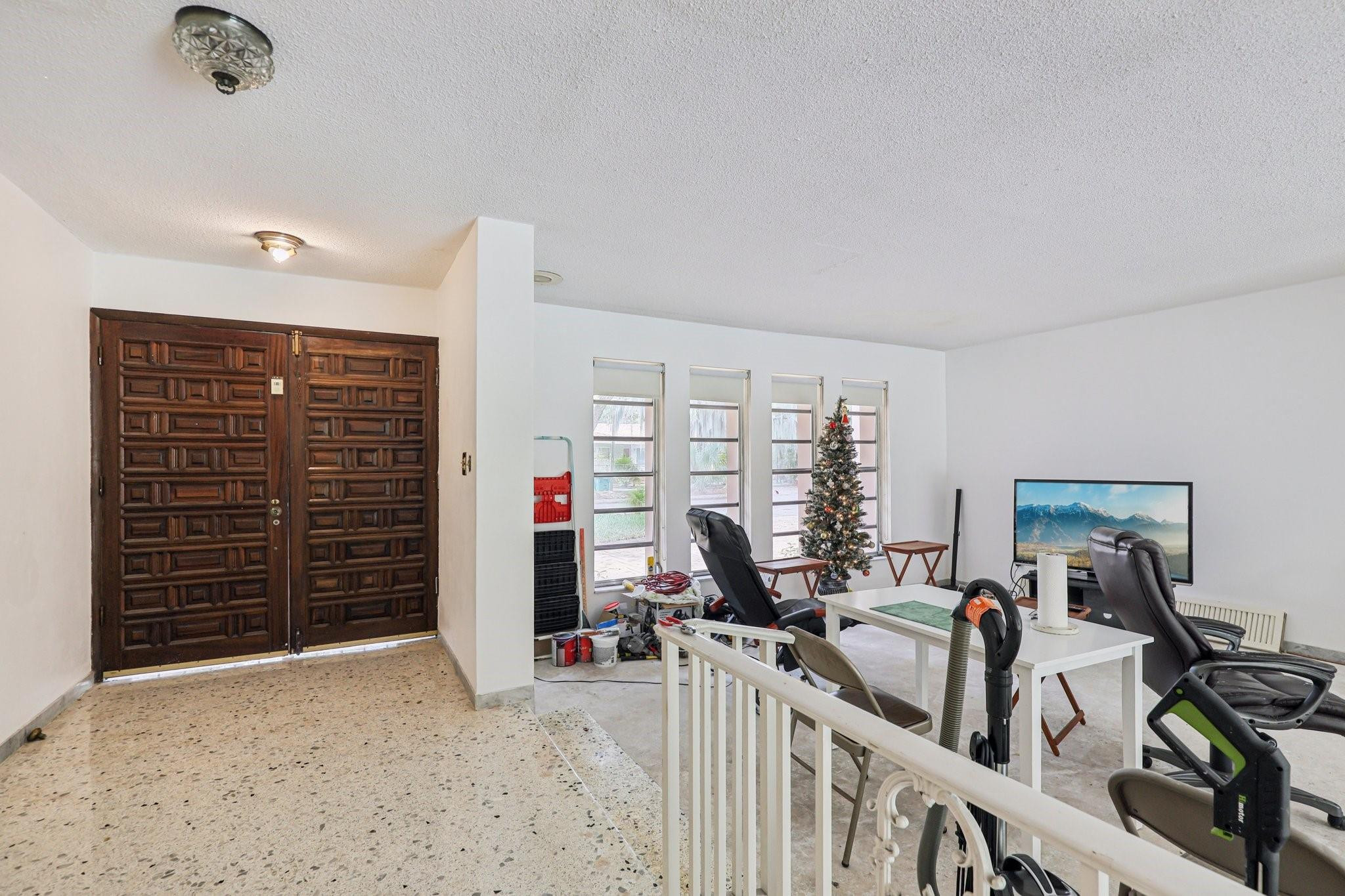 525 Northeast 58th Street Miami, FL 33137 - Photo 4 of 46 Photo 4