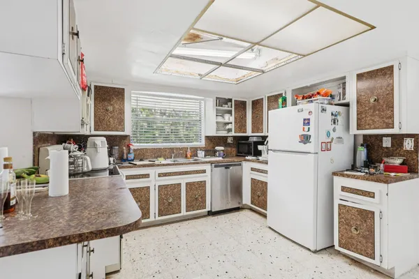 $3,500,000 | 525 Northeast 58th Street, Miami, FL 33137