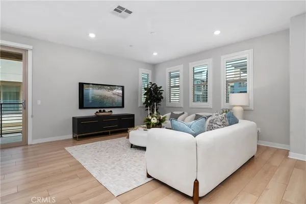 $1,588,000 | 601 Catalonia, Lake Forest, CA 92630