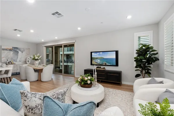 $1,588,000 | 601 Catalonia, Lake Forest, CA 92630