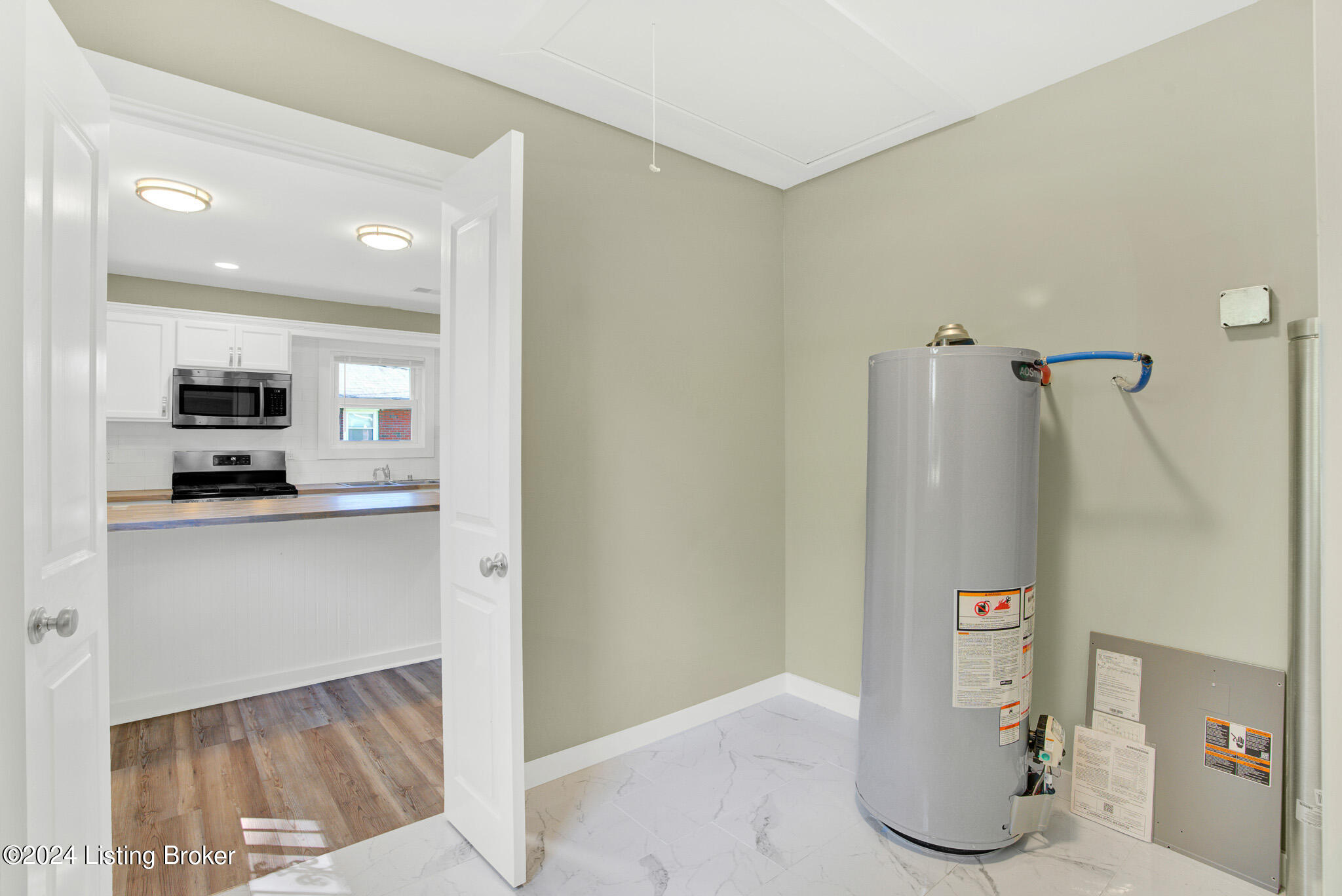 5067 Poplar Level Road Louisville, KY 40219 - Photo 13 of 34 DSC04501