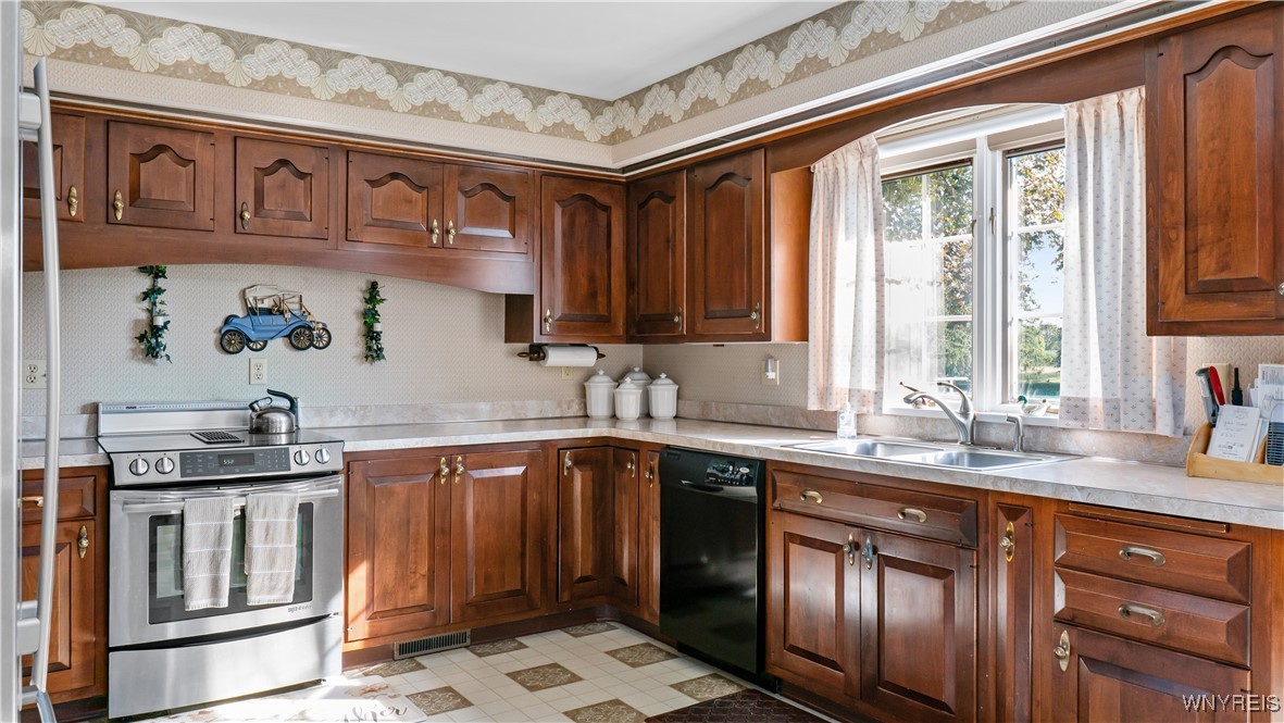 2084 Richardson Road Collins, NY 14034 - Photo 11 of 49 So much space and cabinetry is beautiful