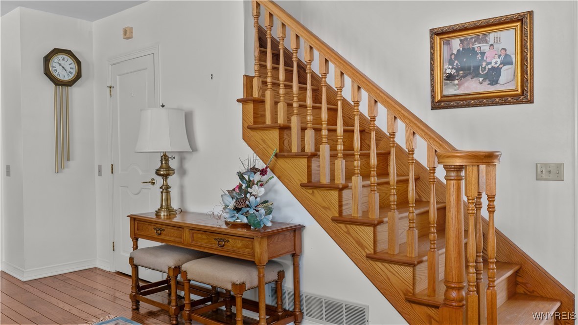 2084 Richardson Road Collins, NY 14034 - Photo 6 of 49 Gorgeous banister