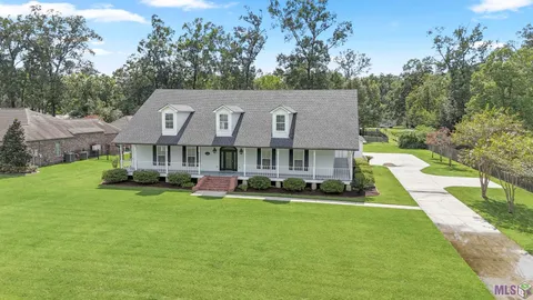 $825,000 | 6323 Oak Cluster Drive, Greenwell Springs, LA 70739