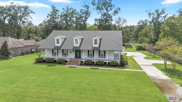 $825,000 | 6323 Oak Cluster Drive, Greenwell Springs, LA 70739