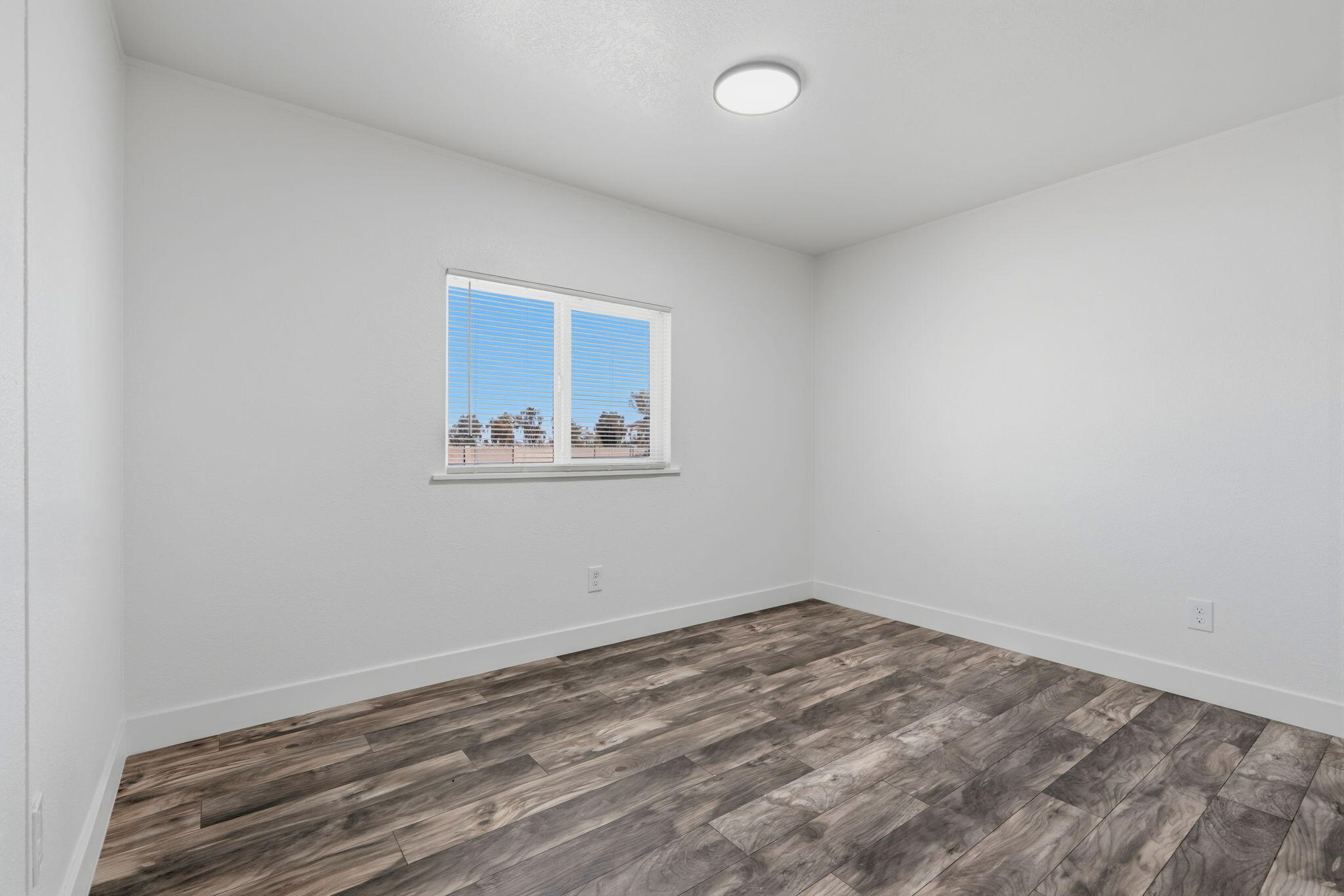 900 East Rankin Road, Unit 142 Tulare, CA 93274 - Photo 19 of 34 21-900_East_Rankin_Road_142_Tulare_016