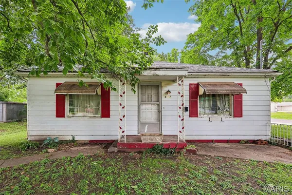 $67,000 | 417 East St John Street, Litchfield, IL 62056