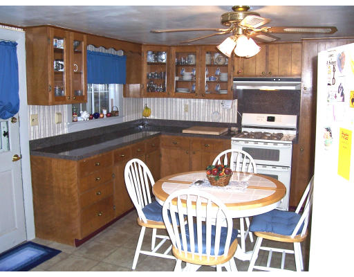 34 Spring Street Fairhaven, MA 02719 - Photo 3 of 7