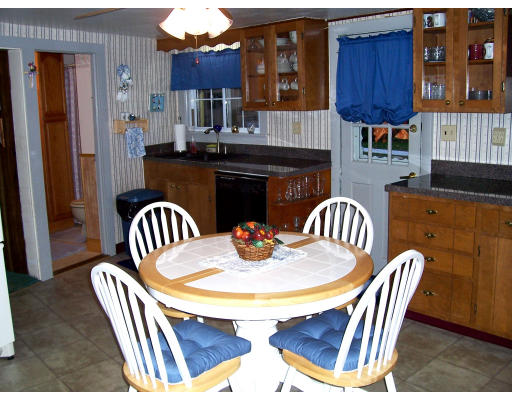 34 Spring Street Fairhaven, MA 02719 - Photo 4 of 7