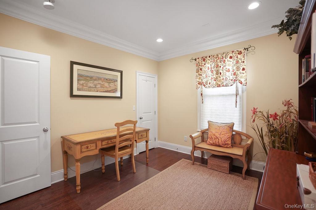 899 Harborview Road Oyster Bay, NY 11765 - Photo 21 of 30