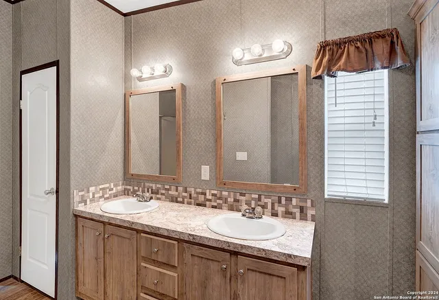 $429,000 | 345 Shorthorn Road, Stockdale, TX 78160