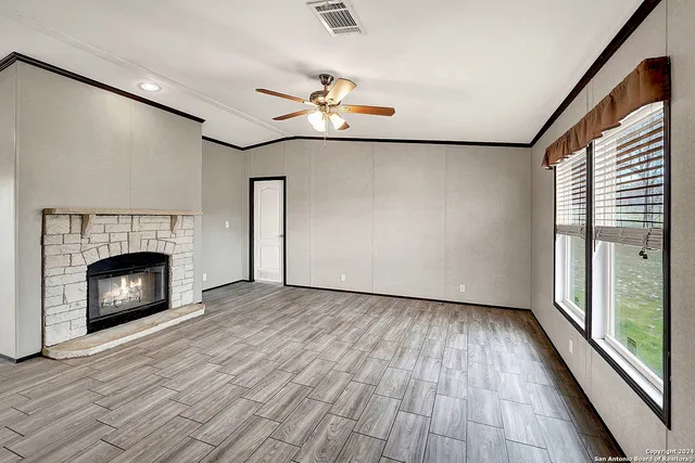 $429,000 | 345 Shorthorn Road, Stockdale, TX 78160