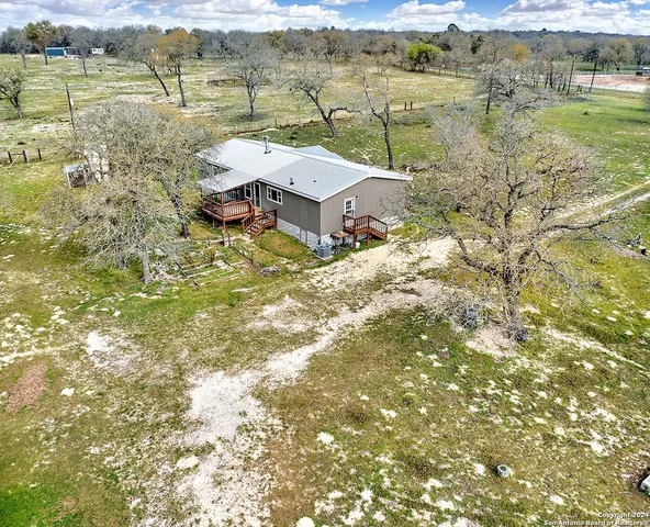 $429,000 | 345 Shorthorn Road, Stockdale, TX 78160