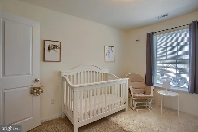 a view of livingroom with furniture