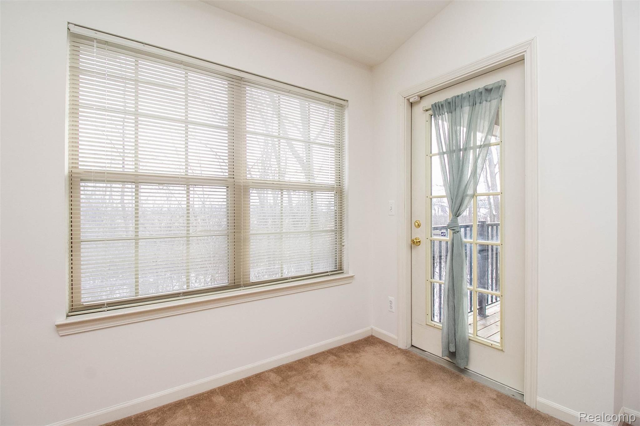 11778 Farmington Road, Unit 48 Livonia, MI 48150 - Photo 12 of 25 12.jpg