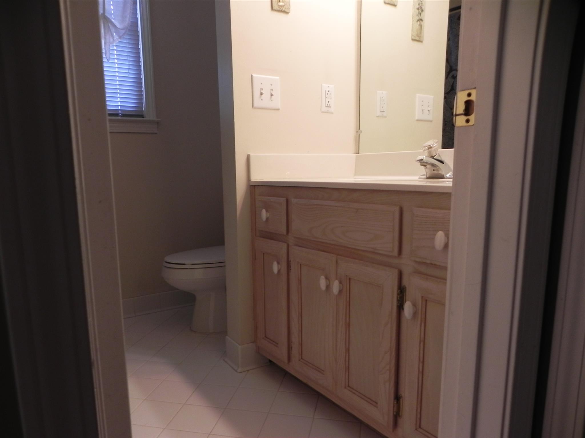 5416 Roxborough Point Hermitage, TN 37076 - Photo 15 of 23 Hall bath