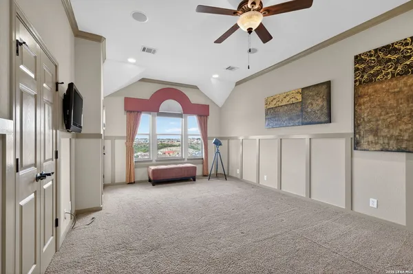 a view of livingroom with furniture and windows