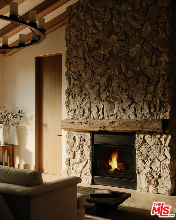 12114 Inavale Place Los Angeles, CA 90049 - Photo 19 of 25