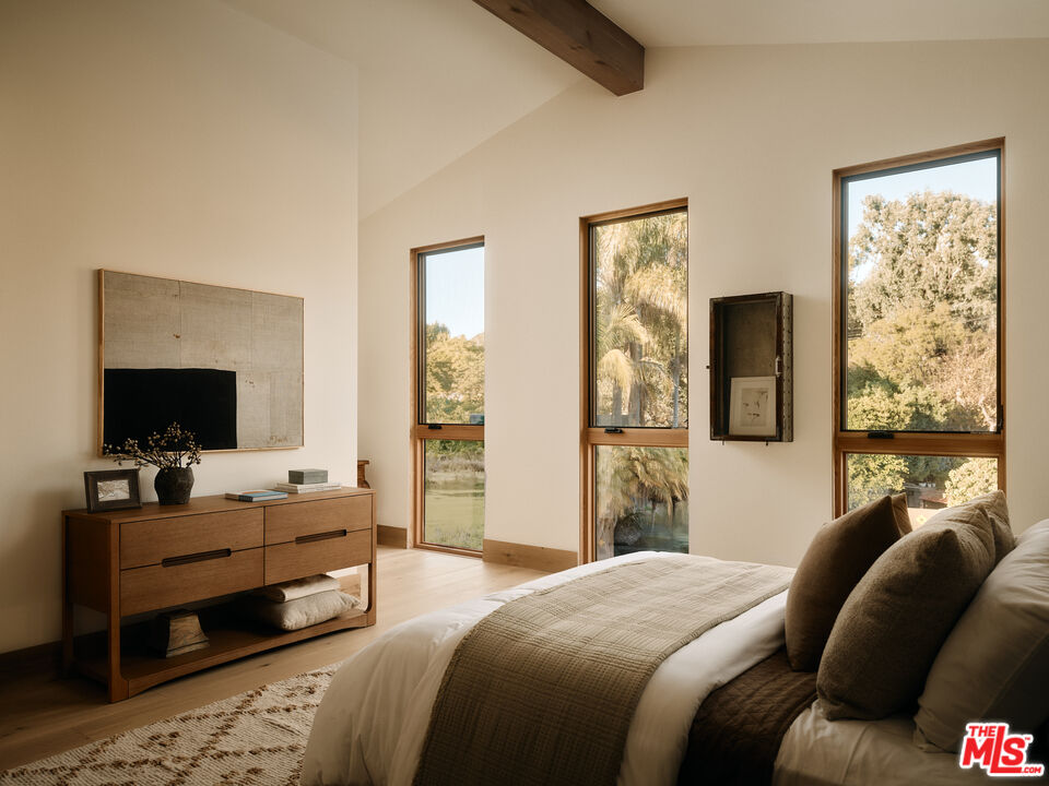 12114 Inavale Place Los Angeles, CA 90049 - Photo 23 of 25