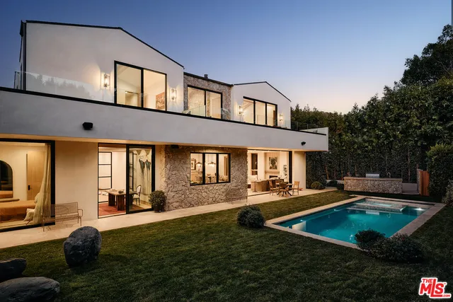 $10,780,000 | 12114 Inavale Place, Los Angeles, CA 90049