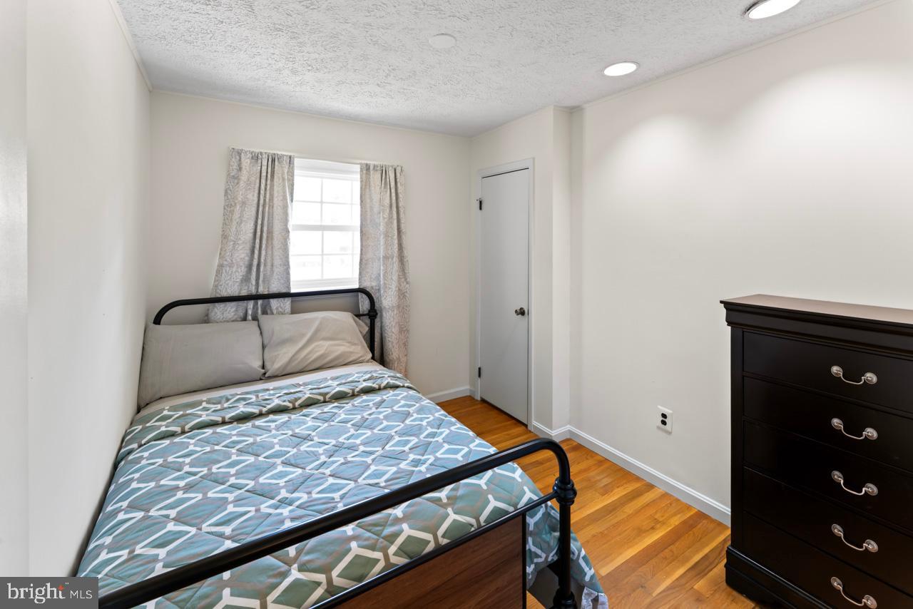14526 Fullerton Road Woodbridge, VA 22193 - Photo 17 of 40 Gallery Image 17