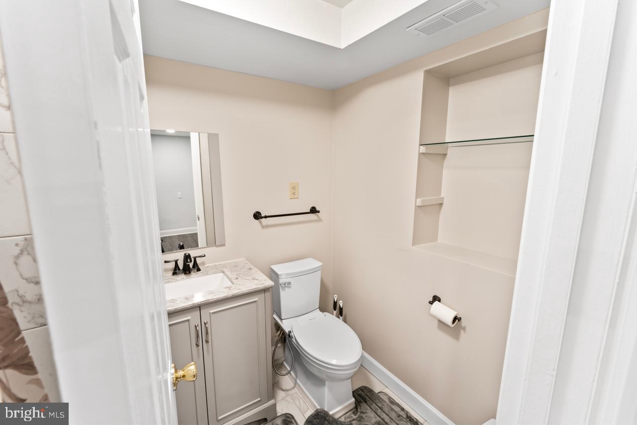 14526 Fullerton Road Woodbridge, VA 22193 - Photo 27 of 40 Gallery Image 27