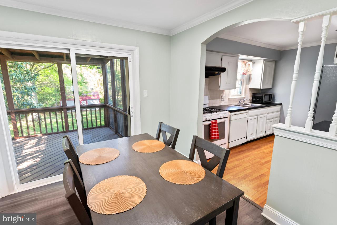 14526 Fullerton Road Woodbridge, VA 22193 - Photo 10 of 40 Gallery Image 10
