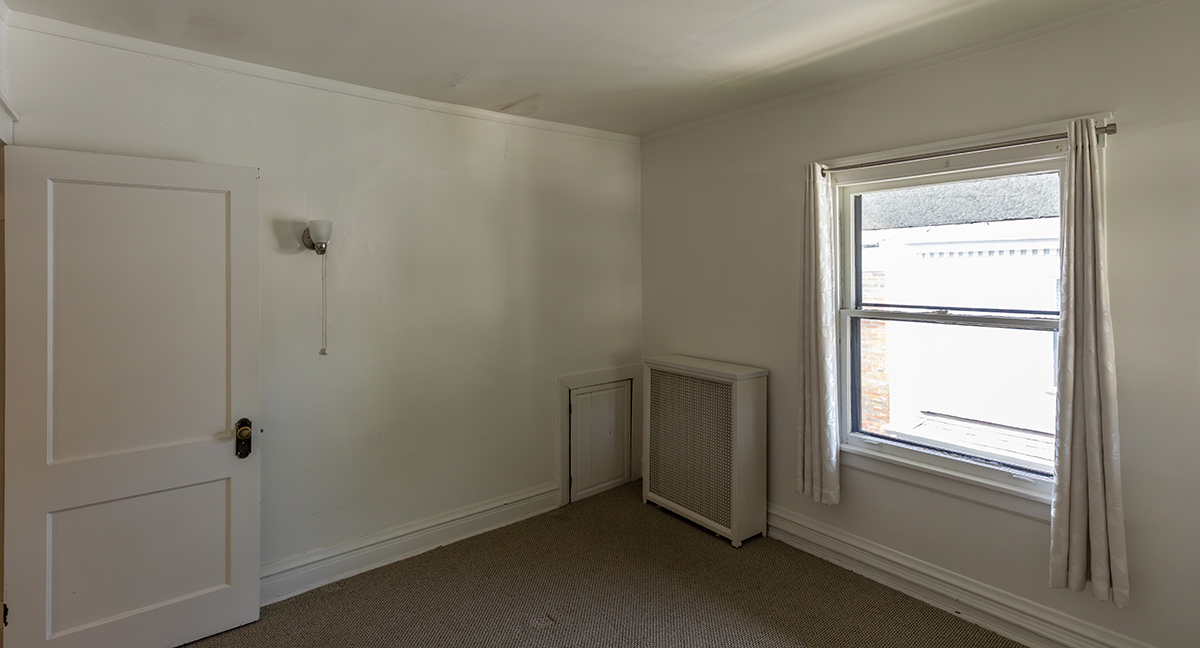 202 Ridgeland Avenue, Unit 2 Oak Park, IL 60302 - Photo 15 of 34 a view of an empty room