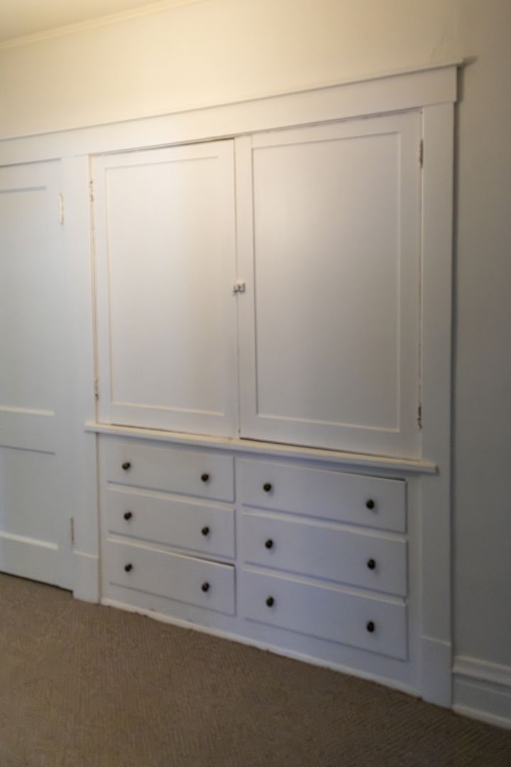 202 Ridgeland Avenue, Unit 2 Oak Park, IL 60302 - Photo 20 of 34 a view of a closet