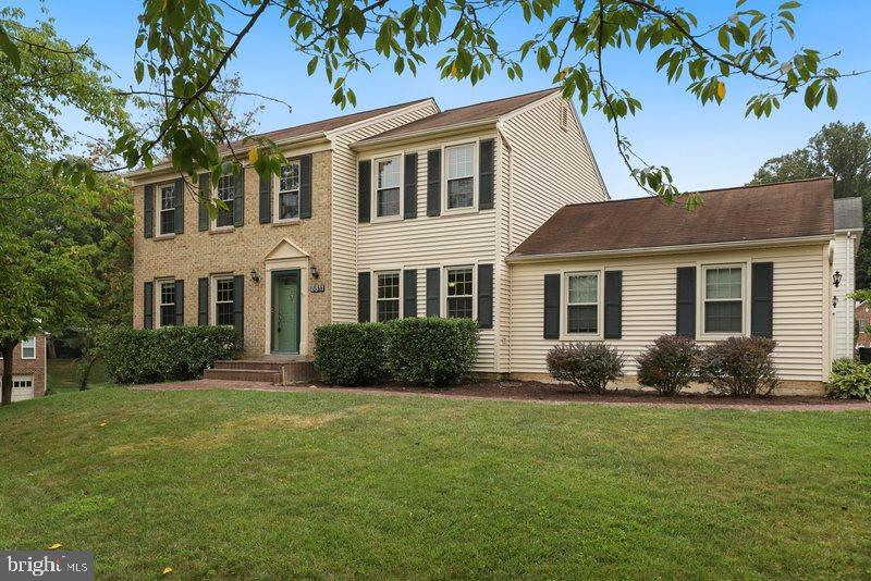 8811 Shadowlake Way Springfield, VA 22153 - Photo 1 of 48 Gallery Image 1