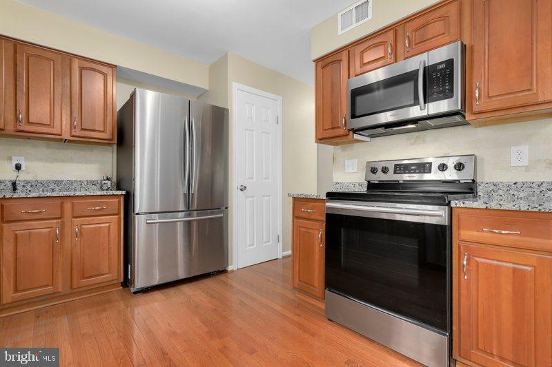 8811 Shadowlake Way Springfield, VA 22153 - Photo 15 of 48 Gallery Image 15