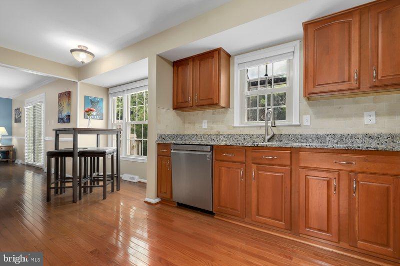 8811 Shadowlake Way Springfield, VA 22153 - Photo 16 of 48 Gallery Image 16