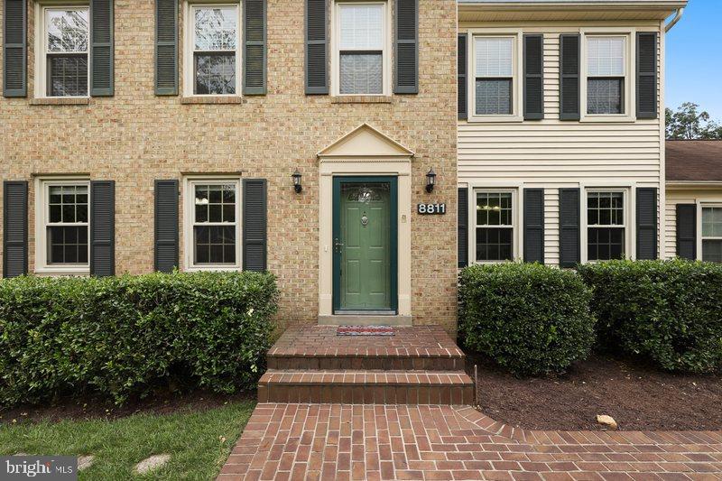 8811 Shadowlake Way Springfield, VA 22153 - Photo 3 of 48 Gallery Image 3