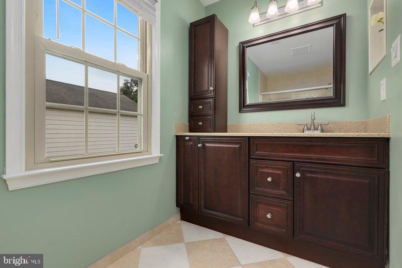 8811 Shadowlake Way Springfield, VA 22153 - Photo 29 of 48 Gallery Image 29