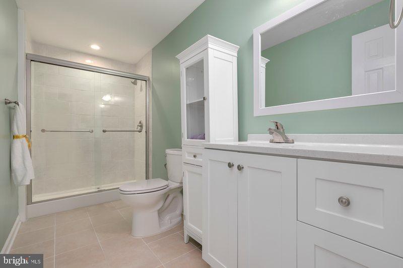 8811 Shadowlake Way Springfield, VA 22153 - Photo 42 of 48 Gallery Image 42