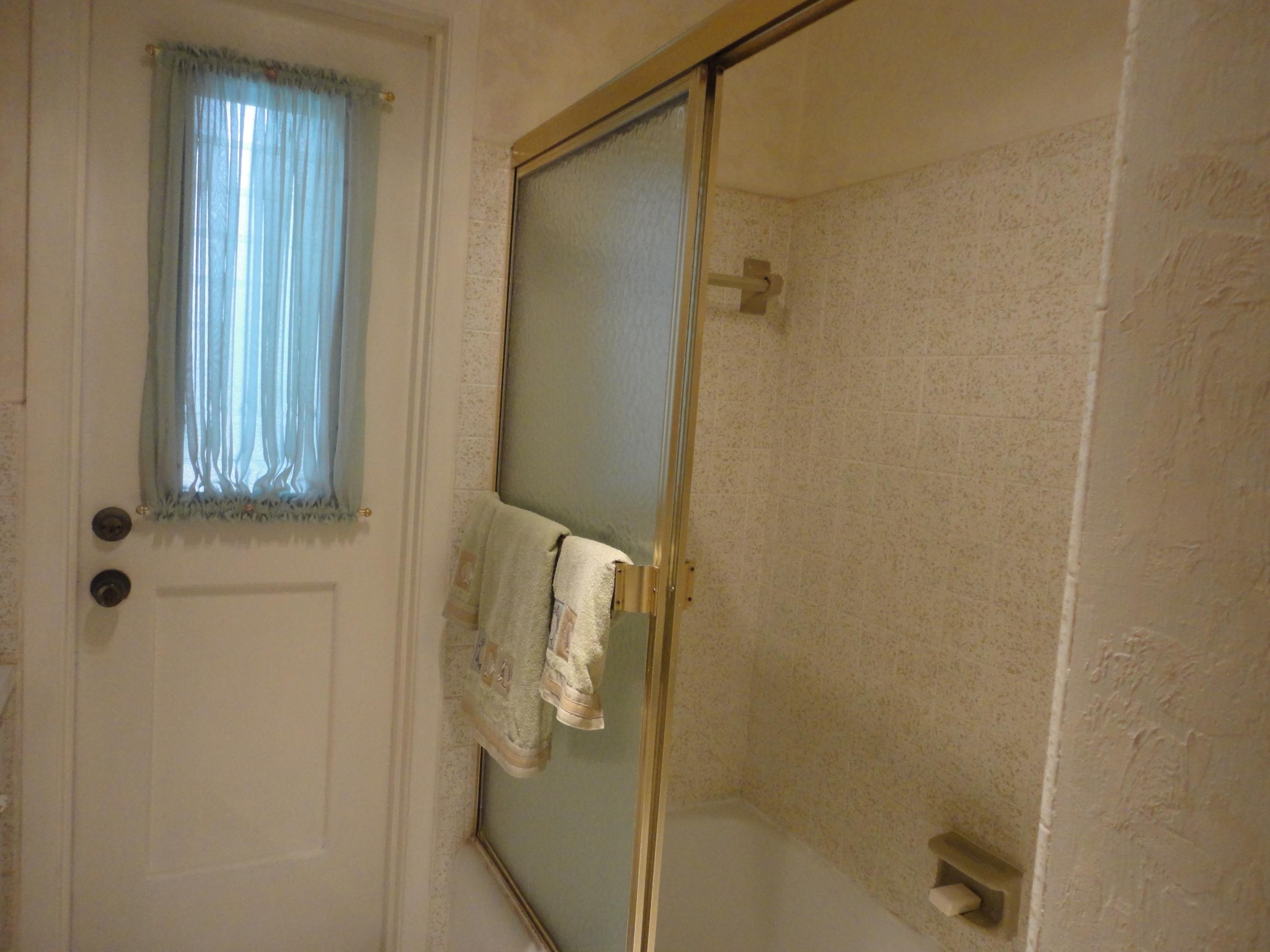 1349 Northwest 7th Street Boca Raton, FL 33486 - Photo 24 of 37 2nd Bathroom