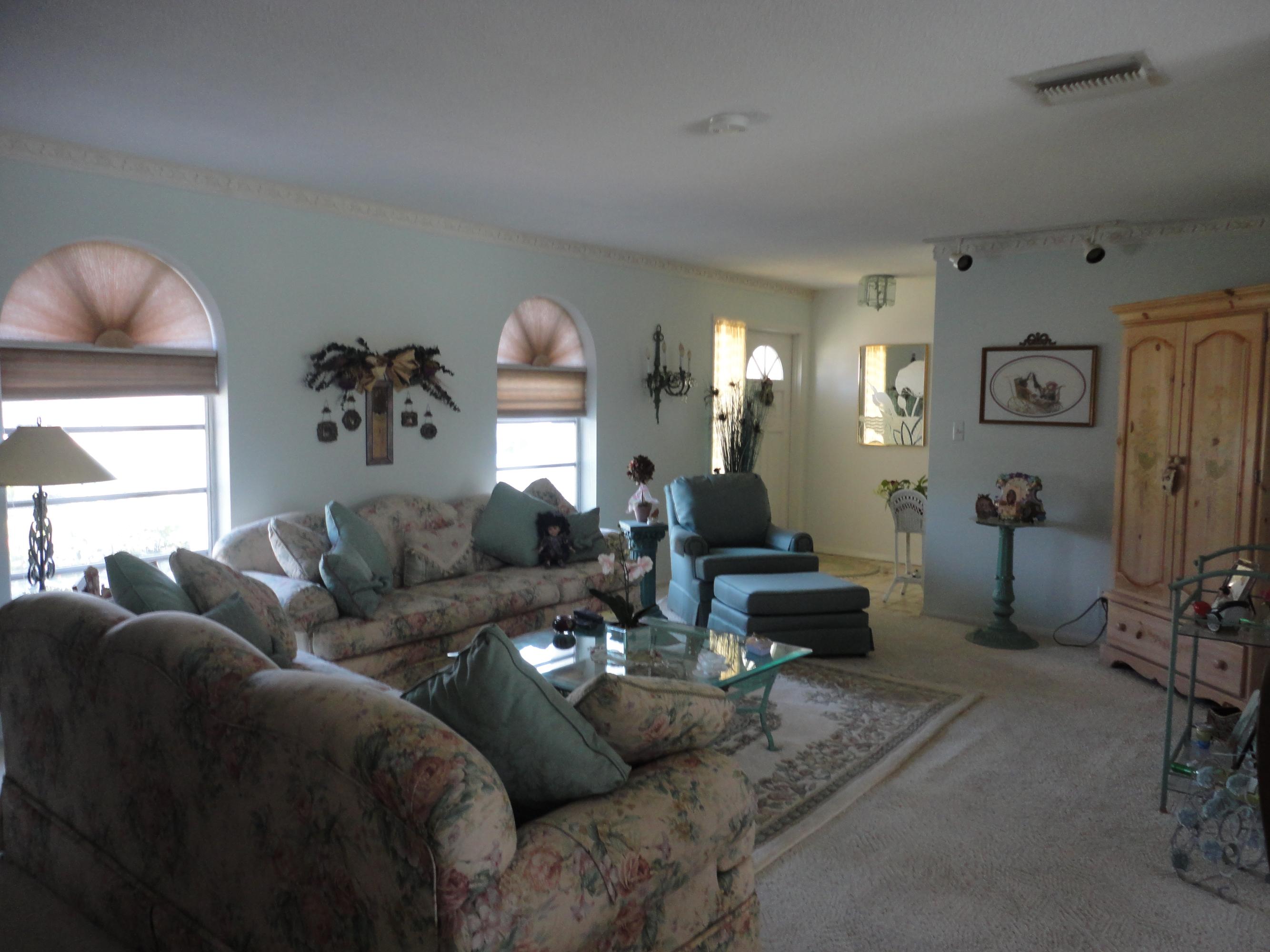 1349 Northwest 7th Street Boca Raton, FL 33486 - Photo 10 of 37 Living Room
