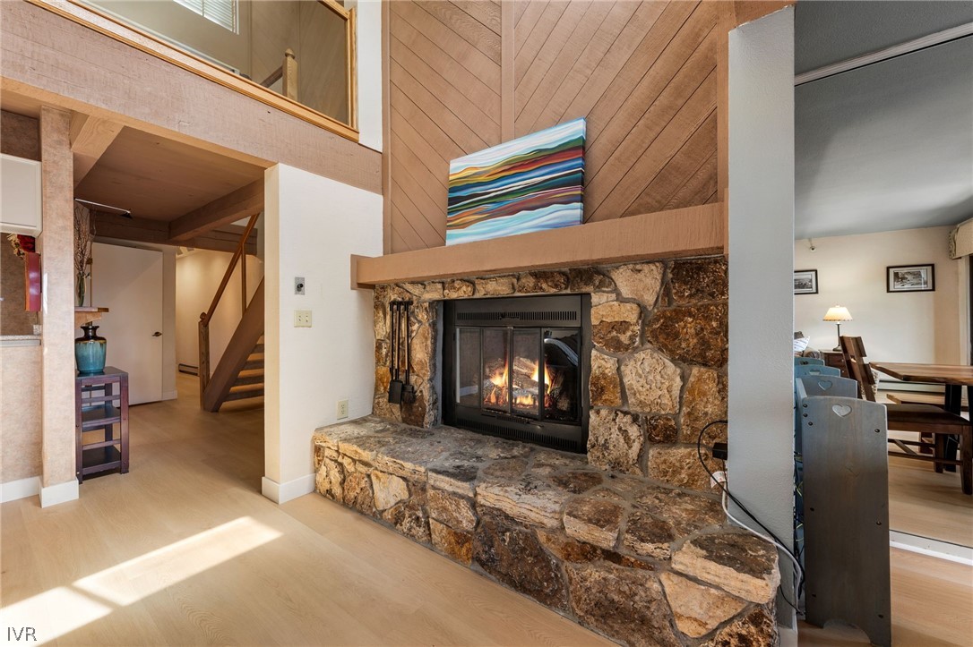 335 Ski Way, Unit 329 Incline Village, NV 89451 - Photo 25 of 39 Living Room