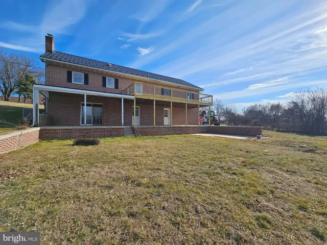 $399,900 | 315 Cherry Ln Drive, Chambersburg, PA 17202