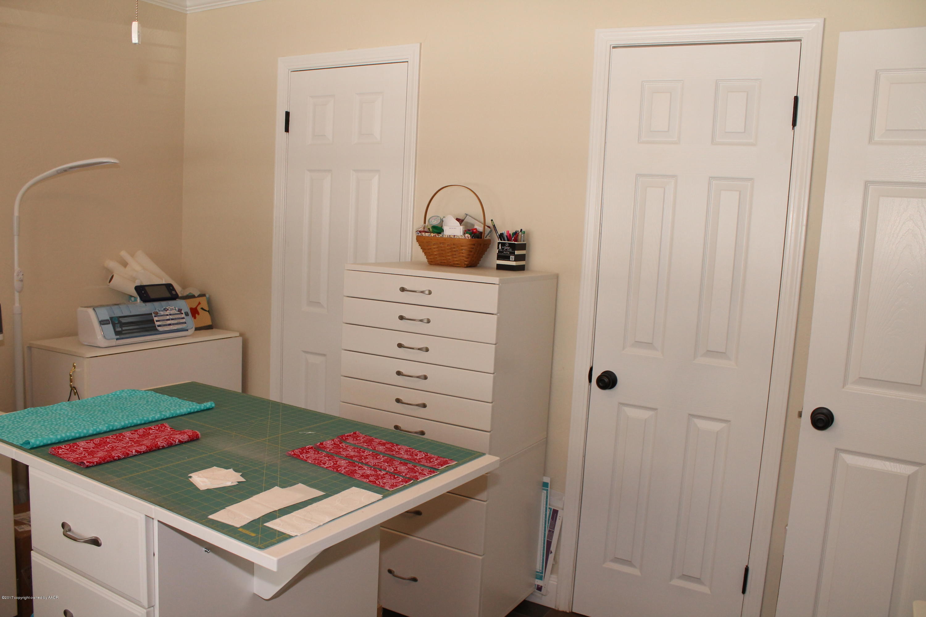 6002 Calumet Road Amarillo, TX 79106 - Photo 27 of 38 1st Bedroom