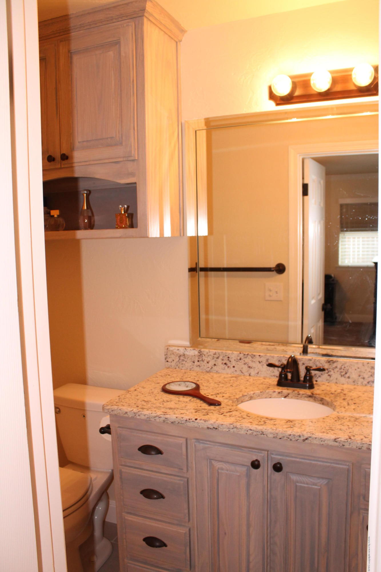 6002 Calumet Road Amarillo, TX 79106 - Photo 36 of 38 Master bathroom
