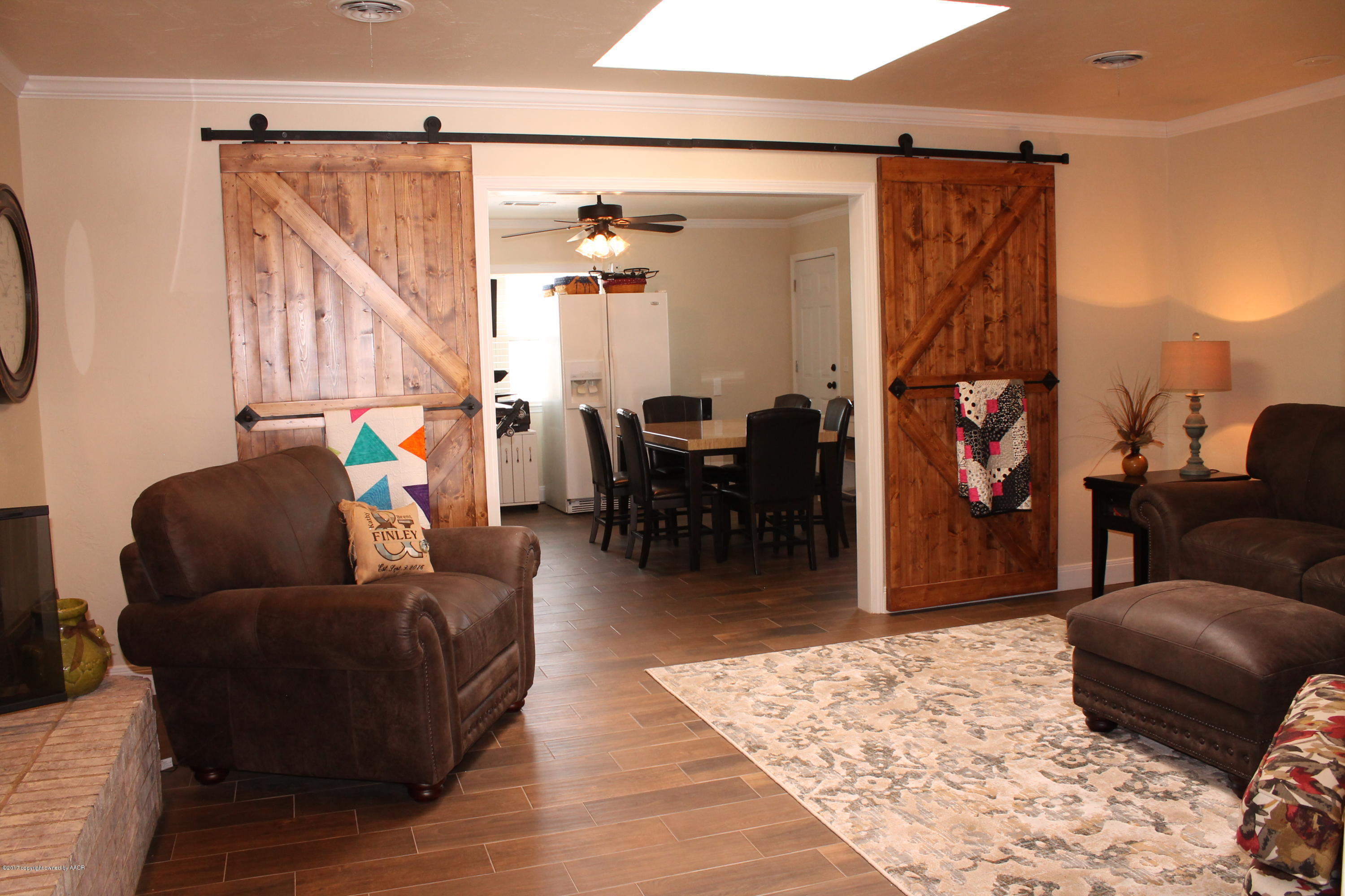 6002 Calumet Road Amarillo, TX 79106 - Photo 5 of 38 Living Room