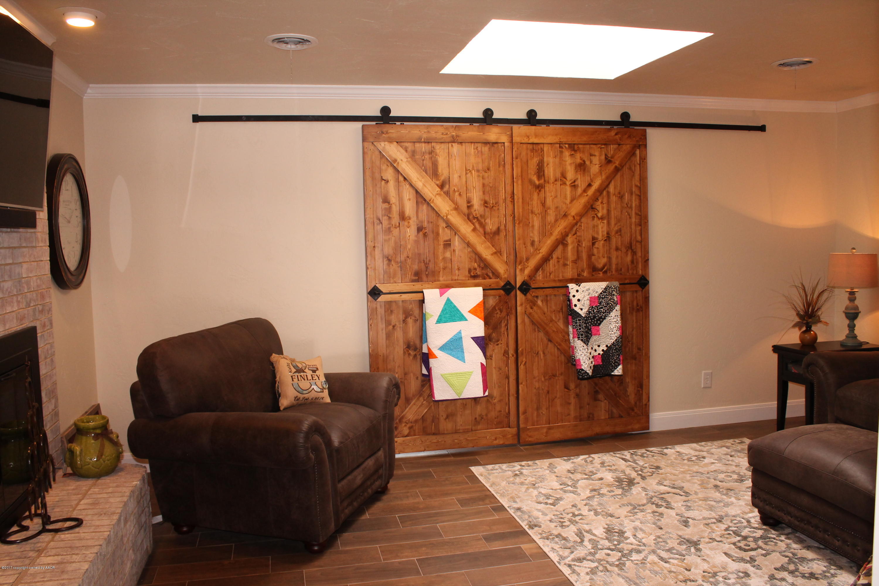 6002 Calumet Road Amarillo, TX 79106 - Photo 6 of 38 Living Room
