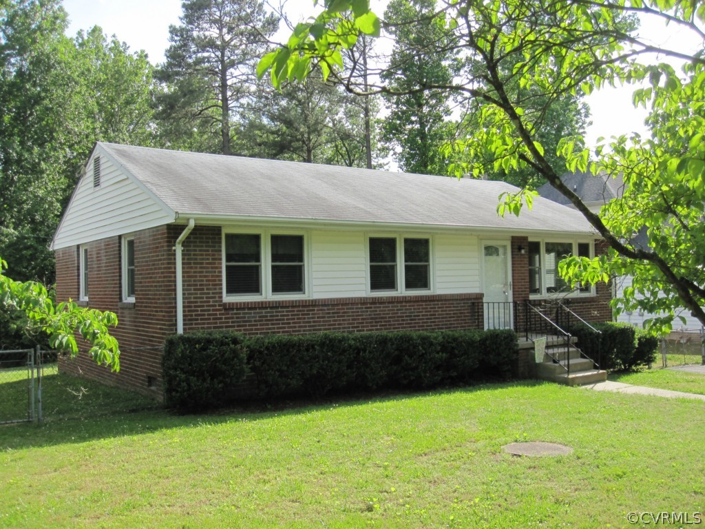 9905 Capri Road Henrico, VA 23229 - Photo 1 of 17 Gallery Image 1