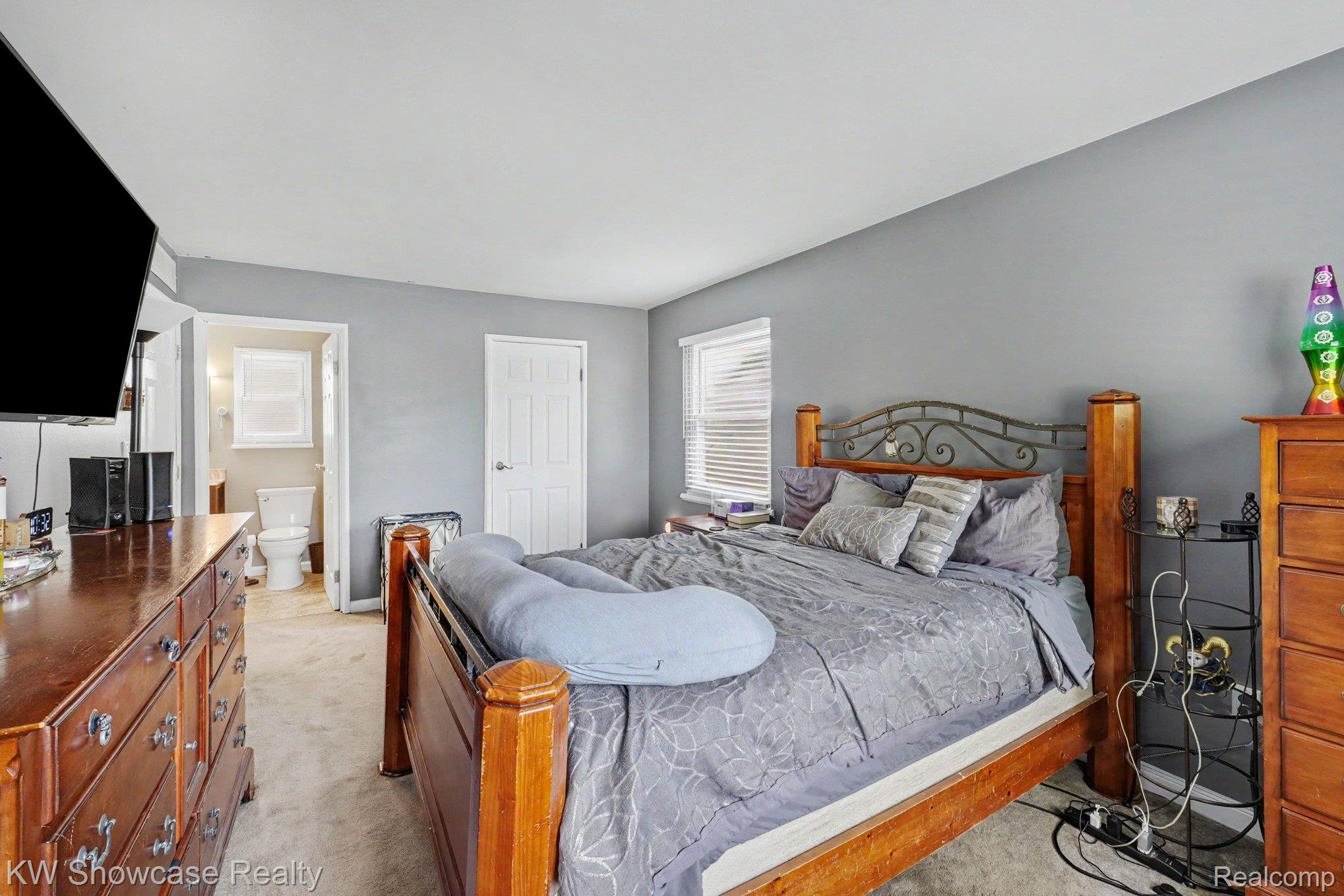 40652 Village Wood Road Novi, MI 48375 - Photo 13 of 37 014__dsc4093_786.jpg