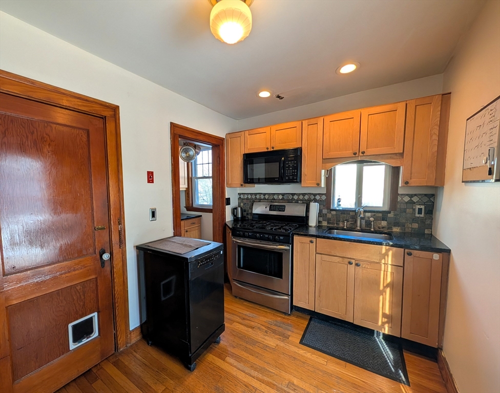 376 Treble Cove Road Billerica, MA 01862 - Photo 15 of 41