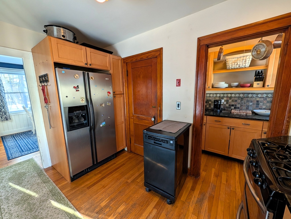 376 Treble Cove Road Billerica, MA 01862 - Photo 16 of 41